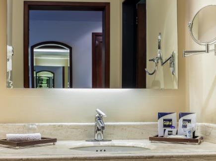 Calle 26 Hotel | Stay at GHL Hotel Capital: 5-Star Comfort Awaits You
