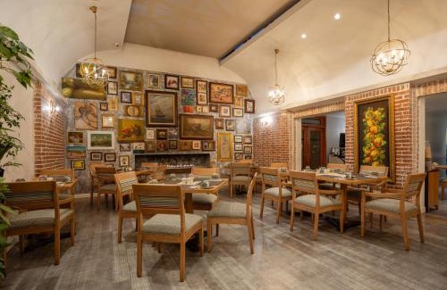 Zona Rosa Hotel | Experience GHL Hotel Hamilton: Family-Friendly 4-Star Stay
