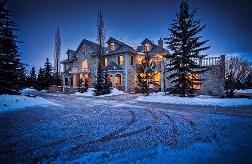 Calgary Villa | Elegant Ghost Lake Manor House with Private Pool & Hot Tub