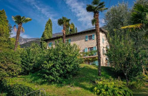 Malcesine Apartment | Giacomazzi House BRI: Family and Pet-Friendly Retreat
