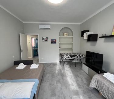 Ponte Seveso Apartment | Giacomino Apartment: Perfect Stay Near Central Station