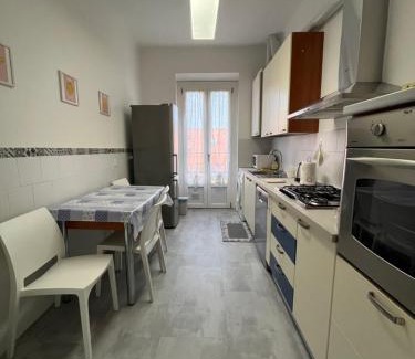 Ponte Seveso Apartment | Giacomino Apartment: Perfect Stay Near Central Station