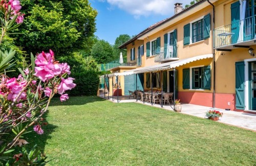 Vigliano d'Asti Apartment | Giallo by Interhome: Family-Friendly Retreat with Pool and Spa