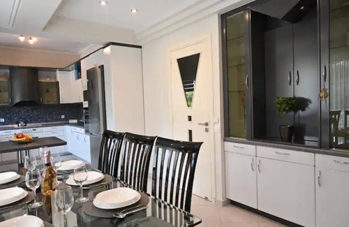 Petaloudes Villa | GianAngelo Holiday Villa: Family Retreat with Ocean View