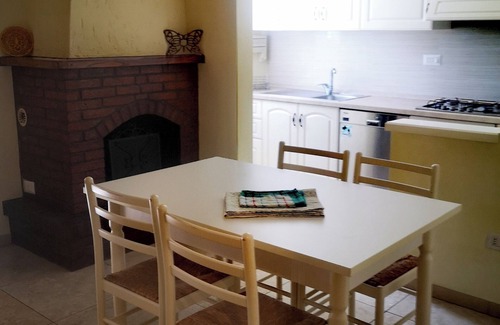 Albinia Apartment | Giankhouse: Cozy Apartment Near Downtown and the Sea