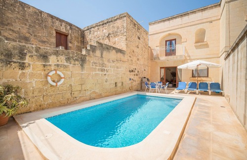 Xewkija Villa | Top-Rated Gianni Holiday Home with Private Pool & Pet-Friendly