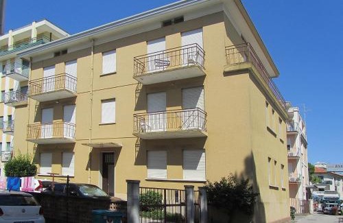 Lido di Jesolo Apartment | Pet-Friendly Retreat at Giannina - Ideal for Families