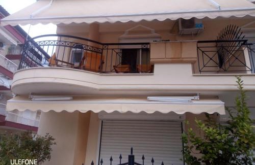 Paralia Dionysiou Apartment | Family-Friendly Giannis House with Exceptional 9.9/10 Rating