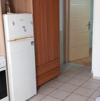 Polichnitos House | Cozy Giannis' House: Pet-Friendly Retreat with Hot Tub