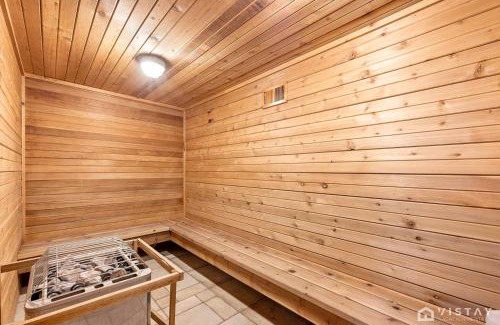 Brian Head House | Inviting Giant Steps #43: Hot Tub, Sauna & Game Room!