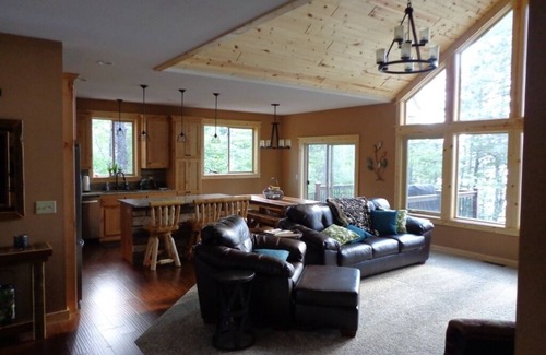 Embarrass House | Unforgettable Giants Ridge Lake Home for Golf, Hike & Ski