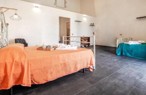Noto House | Pet-Friendly Giardini Acantus with Oceanfront Views