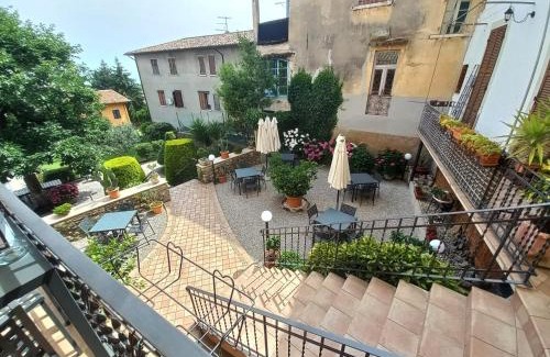 Gaino House | Discover Giardino Fiorito: Family & Pet-Friendly Retreat