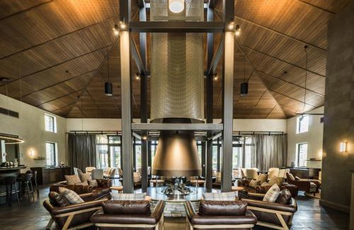 Gibbston Hotel | Gibbston Valley Lodge and Spa: Rated 9/10 with Spa & Hot Tub