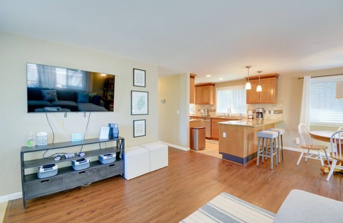 Gig Harbor House | Cozy Gig Harbor Getaway: Steps from Uptown & Family-Friendly