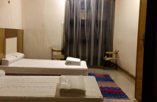 Jamnagar Apartment | Giggler