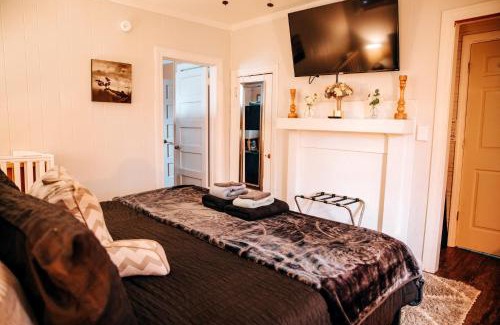 Reed Creek House | Giggling Creek Cottage: Family-Friendly Fun with Arcades