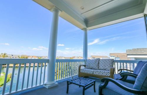 Ocean Point House | Discover Gigi's Beach House: Family-Friendly with Pool