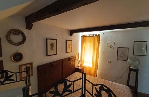 Vallerano Apartment | Giglio Vallerano: Family-Friendly 4-Star Getaway Awaits