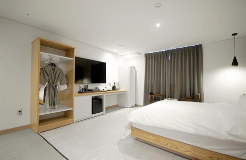 Ilgwang Hotel | Discover Gijang Hound Hotel Ilgwang with Family-Friendly Perks