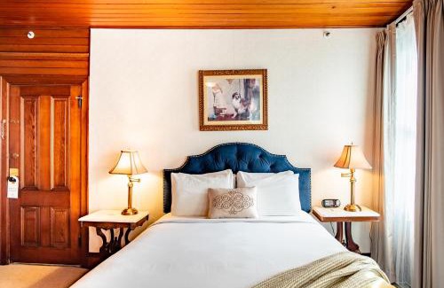 Seaside Hotel | Pet-Friendly Gilbert Inn Seaside with Breakfast and Dining
