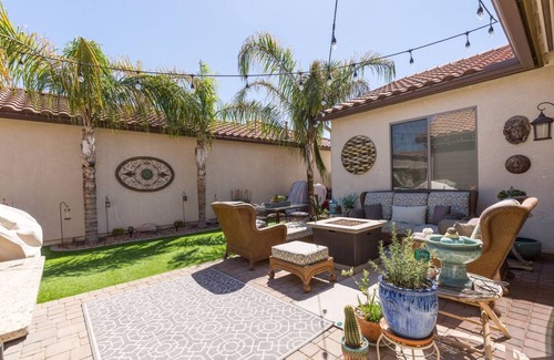 Power Ranch House | Gilbert King Suite: Ocean View with Pool & Spa Amenities