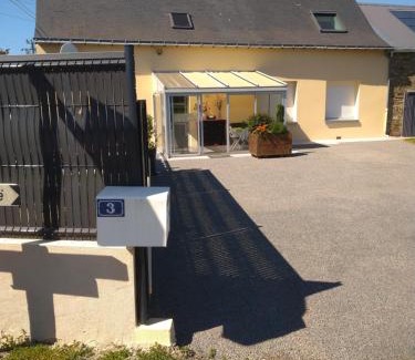 Louisfert Apartment | Discover Gilles Diais: Guest Rated 9/10 for Quality Stays