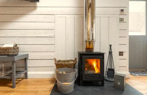 Liskeard House | Guest Rated 10/10: Gilliflower Cottage at Trethwale Barns