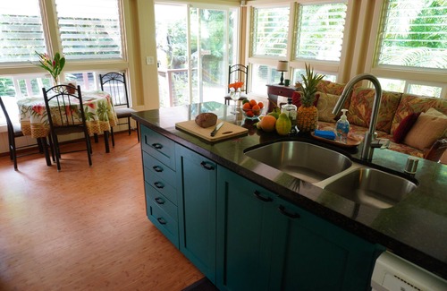 Kilauea Cottage | Secluded Gilligan's Cottage with Ocean Views and Pool
