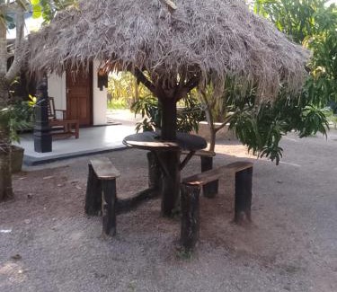 Vanathavilluwa Hotel | Gimanhala Eco Resort