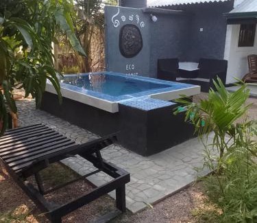 Vanathavilluwa Hotel | Gimanhala Eco Resort
