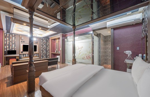 Gimcheon Hotel | Eco-Friendly Comfort at Gimcheon Ventian - Rated 9/10!