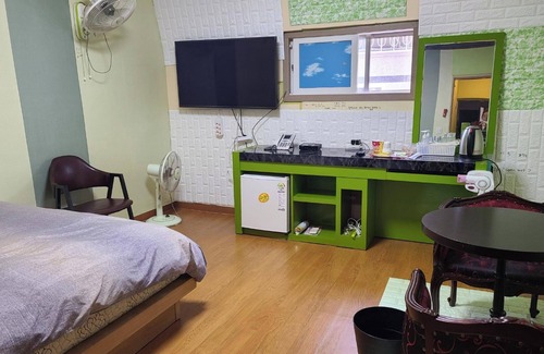 Gimcheon Hotel | Eco-Friendly Retreat at Gimcheon Xi with Breakfast Included