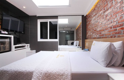 Gimcheon Hotel | Eco-Friendly Comfort at Gimcheon YS Self Check-in Motel
