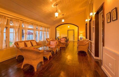 Ging Tea Garden Hotel | Ging Tea House: 5-Star Retreat with Pool and Family Amenities