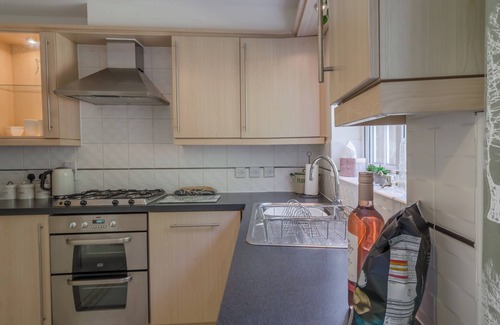 Bowthorpe House | Guest Rated 10/10: Chapel Break with Pool & Family Amenities