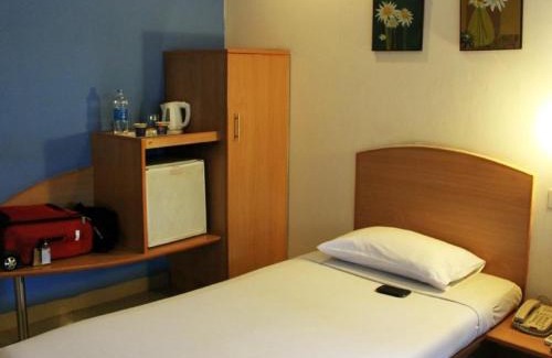 Delhi Hotel | Modern Ginger East Delhi: Family-Friendly with Great Amenities