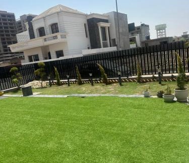Chandigarh House | Discover Family-Friendly Stays at Ginger Garlic Hotel