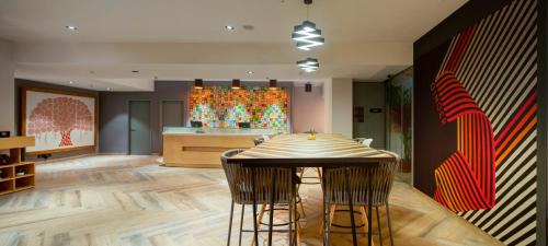 Sector 62 Hotel | Convenient Stay at GINGER Noida City Center with Free Breakfast