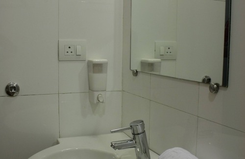 Pantnagar Hotel | Budget-Friendly Stay at Ginger Pantnagar with Great Amenities