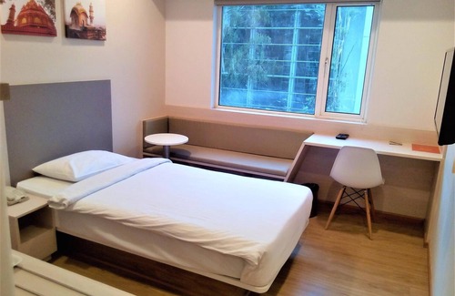 Pimpri Colony Hotel | Cozy Ginger Pune Pimpri: Family-Friendly with Great Amenities