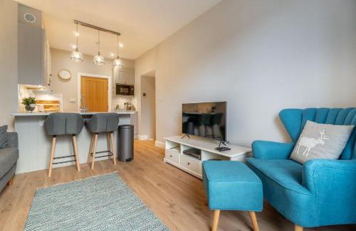Grasmere House | Cozy Stay at Gingerbread Nook - Pet and Child Friendly