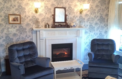 Mount Pleasant Bed & Breakfast | Discover Ginkgo Tree Inn: Guest Rated 9.8, Spa & Dining