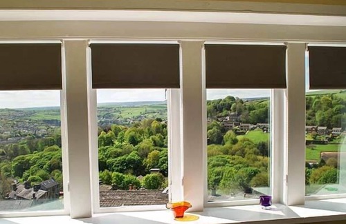 Ainley Top Cottage | Family-Friendly GINNEL CORNER Cottage in Golcar - Rated 10/10