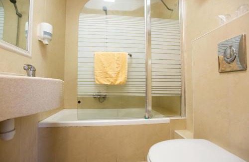 Netanya Bed & Breakfast | Ginot Yam Hotel: Oceanfront Retreat with Pet-Friendly Amenities