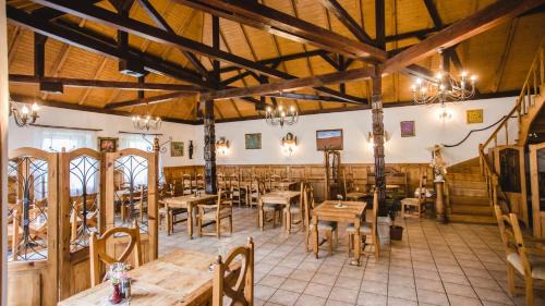 Magyarszombatfa Hotel | Ginti Panzió: Guest Rated 9/10 with Oceanfront Amenities