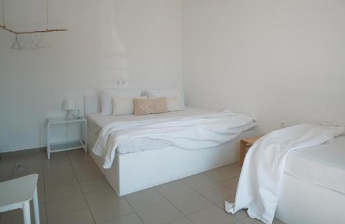 Vari House | Family-Friendly Giosifaki with Breathtaking Ocean Views