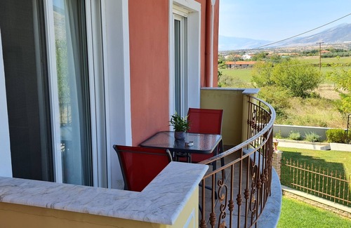 Drama House | Giotas House: Family-Friendly Retreat with Spa & Breakfast