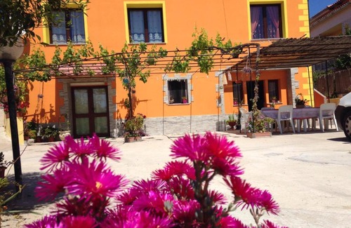Viddalba House | Exceptional Giovanni e Veronica: Family-Friendly Retreat