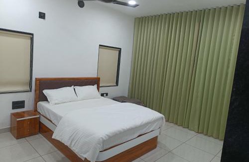Gir National Park Hotel | Pet-Friendly Retreat at Gir Madhuli Farmhouse with Pool